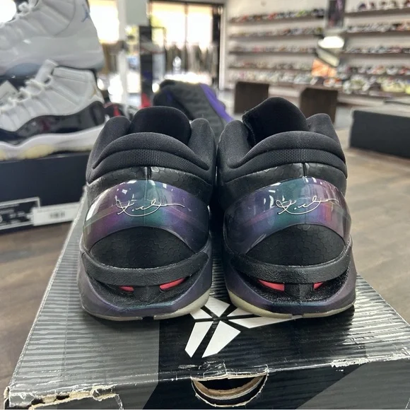 Size Nike Zoom Kobe 7 System Invisibility CloakUSED $_12.JPG?set_id=880000500F main image 4